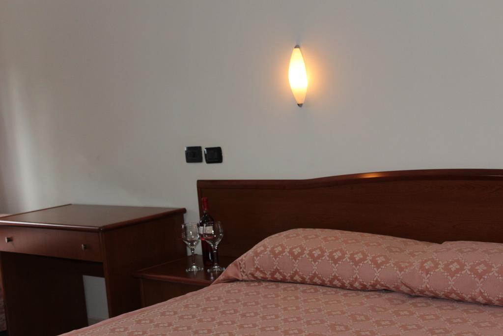 Albergo Villa Bianca San Giovanni Rotondo Bagian luar foto